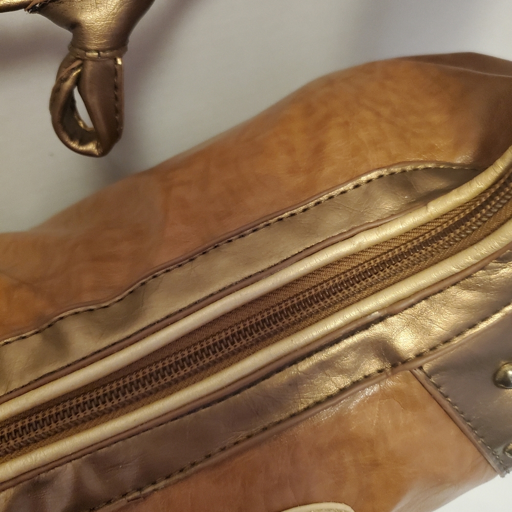 Copper Shoulderbag By Fubu The Collection - Picture 4 of 10